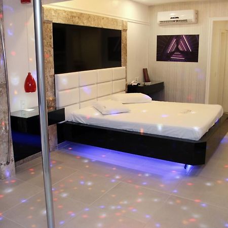 Motel Hollywood サルバドール エクステリア 写真